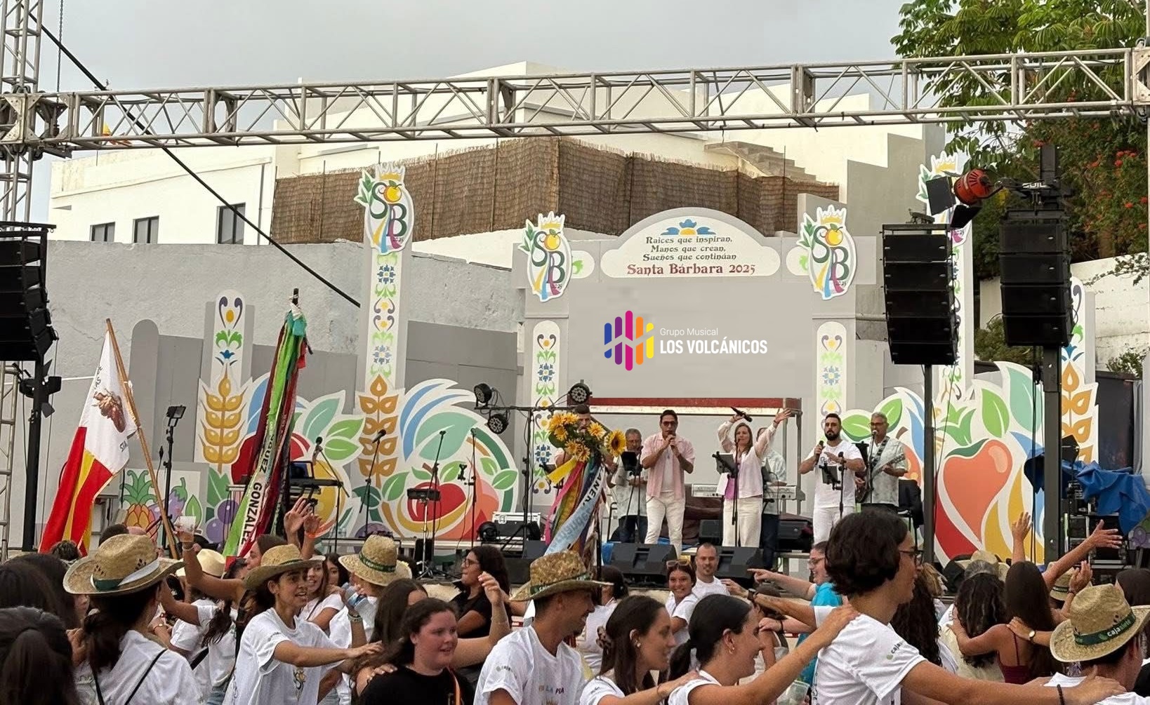 Preparativos del Concierto Los Volcánicos en santa barbara